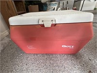 Red Gott 60 Ice Chest