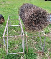 2 METAL STANDS & ROLL OF VTG. WIRE