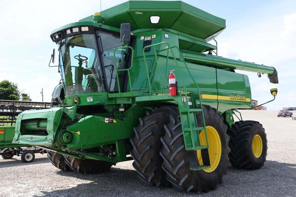 JOHN DEERE 9650 STS 4WD COMBINE