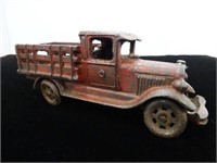 ARCADE CAST IRON STAKE TRUCK TOY