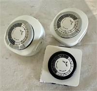 Lot of 3 Indoor Outlet Timers