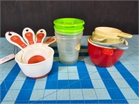 Measuring cups & Ball plastic storage