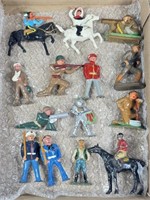 ASSORTMENT OF BARCLAY METAL LEAD SOLDIERS