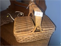 VTG PICNIC BASKET