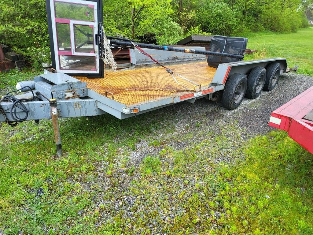 20ft. Trailer with electric winch with Hydraulic