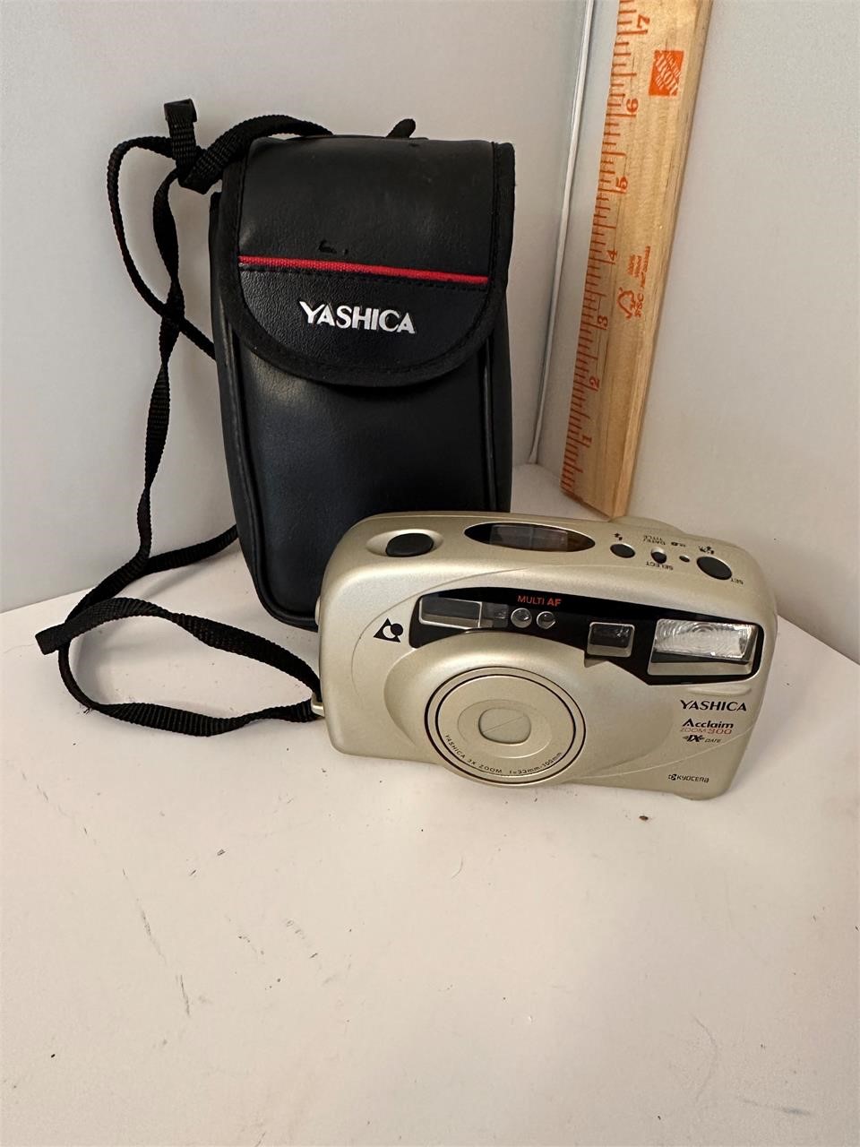 Yashica Acclaim Zoom 300 camera