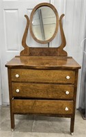 (AQ) Vintage Wood 3 Drawer Dresser With Round