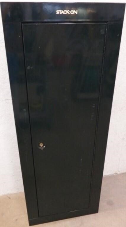 Stack-On 8-Place Gun Cabinet / Safe with Key