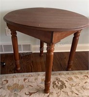 Antique Round Table 3ftx30”