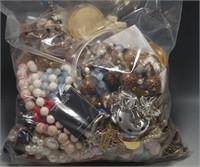 COSTUME JEWELRY BAG OF 3LBS 10oz