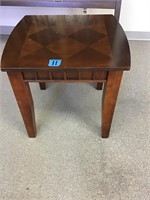 END TABLE  22 X 24. 23 INCHES TALL