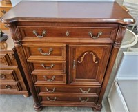 DECORATIVE CHEST OF DRAWERS WITH DOOR