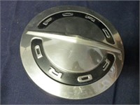 VINTAGE FORD HUBCAP