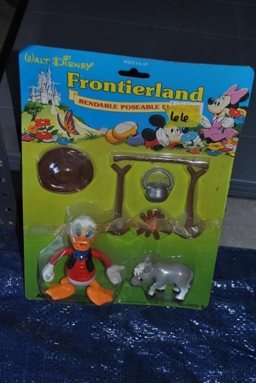 Frontierland Donald Duck Bendable figure NEW