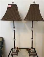 V - PAIR OF MATCHING TABLE LAMPS W/ SHADES (B5)