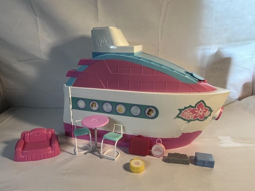 2007 BARBIE PARTY CRUISE SHIP WITH ACCESSORIES