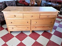 Well Made Wood Oak Veneer 7-Drawer Dresser