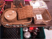 Longaberger baskets: Large Berry with one