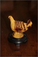 Vintage hen figurine w stand