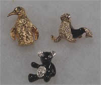 3 COSTUME JEWELRY BROOCHES SIGN NAPIER, ROMAN