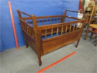oak baby cradle - 2ft wide x 4ft long