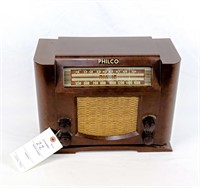 Philco 41-230 Table Top Radio / Restored Cabinet