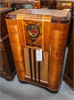 Philco 38-8 1938 Console Radio / Restored Cabinet