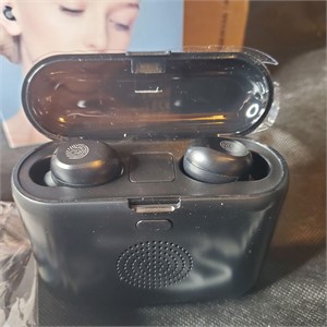 NEW Earbuds Bluetooth with charger / speaker