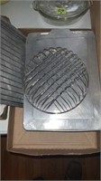 Cooking pan, cooling rack