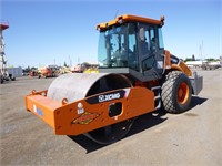 2016 XCMG CV122U Vibratory Roller