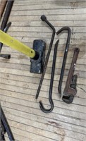 SLEDGE HAMMER, CROW BARS & PIPE WRENCH LOT