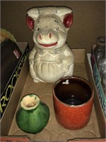Cookie jar and pottery