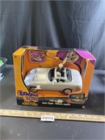 Looney Tunes Car w/ Bugs Bunny