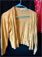 (4) Sz Med Cardigan Sweaters