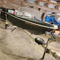 14' Fiberglass boat with 25hp Mercury engine