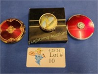 FOUR VINTAGE LADIES COMPACTS