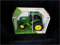 JD  7800 MFWD Duals 1/16 Ertl NIB