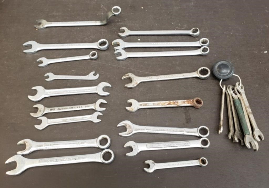Lot of Small Combination Wrenches