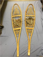 Pair of Snowshoes made by Vermont tubbs size is 12
