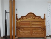 Oak Queen Size Bed w/ Oak Side Rails & Metal