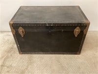 Vintage Storage Trunk with Tray