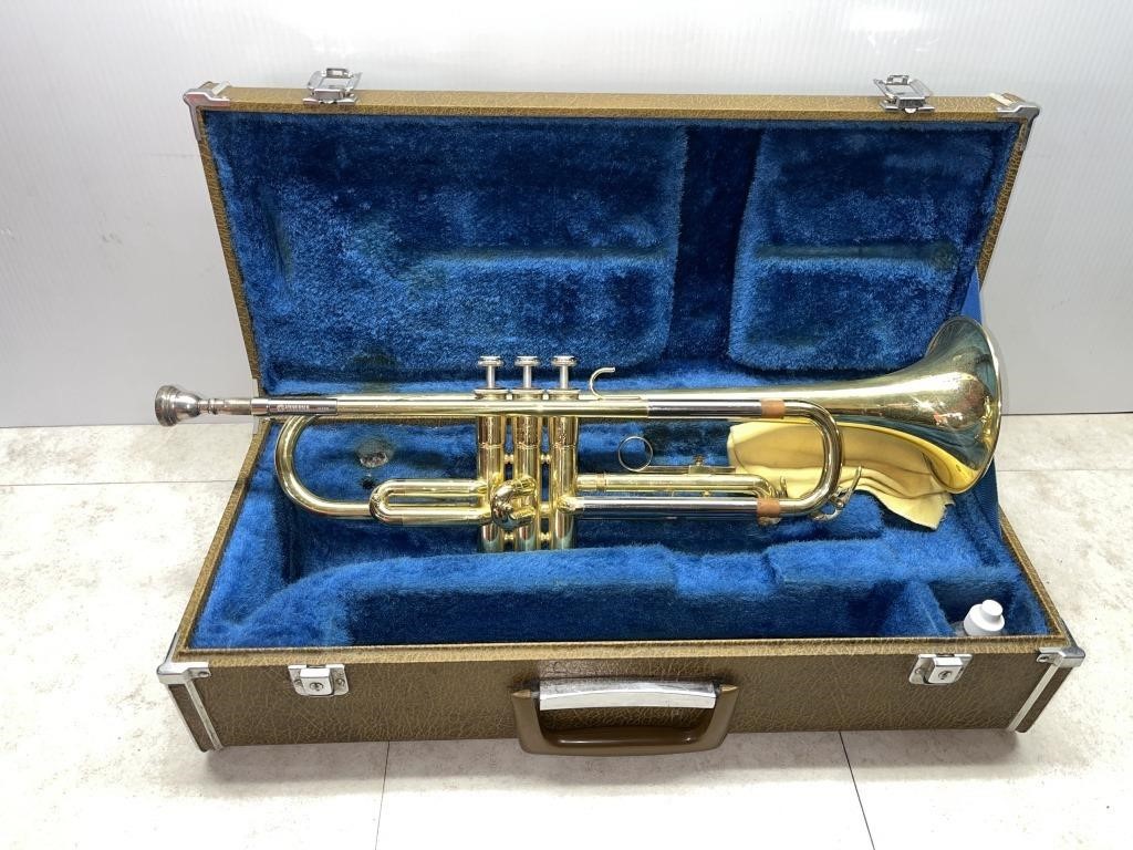 YAMAHA trumpet in case