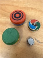 4 Vintage Yo-Yos