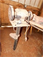 2 WHEEL GRINDER ON STAND WORKS