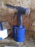 1/4" air riveter