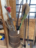 Barrel w/Battery - Handles - Brooms