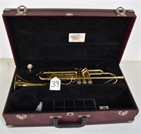 Holton model 1602 trumpet w/case and mouthpiece