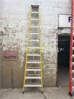 Featherlite 12' Step Ladder