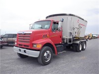 1998 Ford Louisville Truck w Kuhn 5073 Feed Mixer