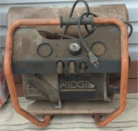 Portable Ridgid air compressor oil-free